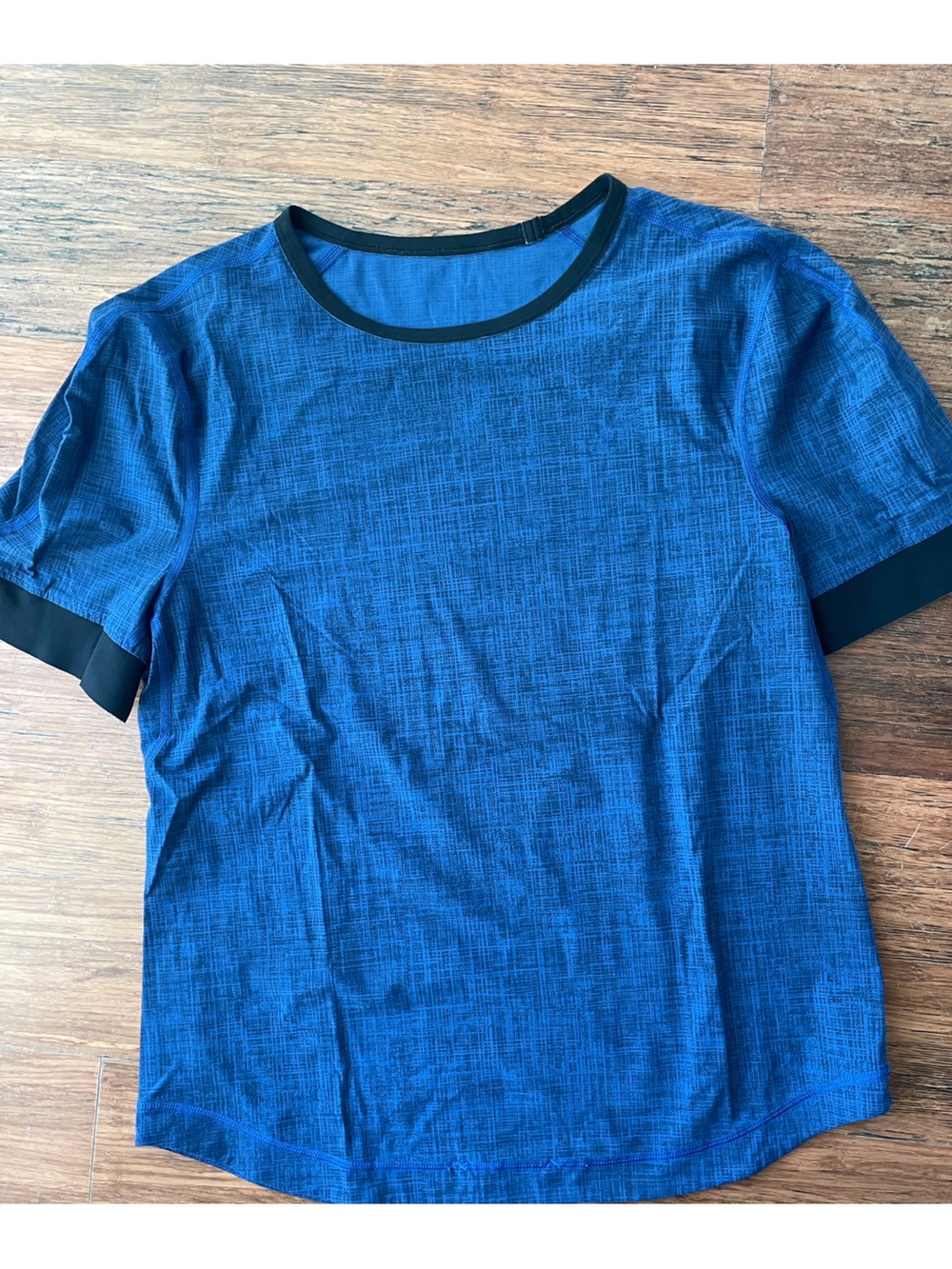 Men's Lulu Short Sleeve Performance Tee in Blue with Contrast Trim
